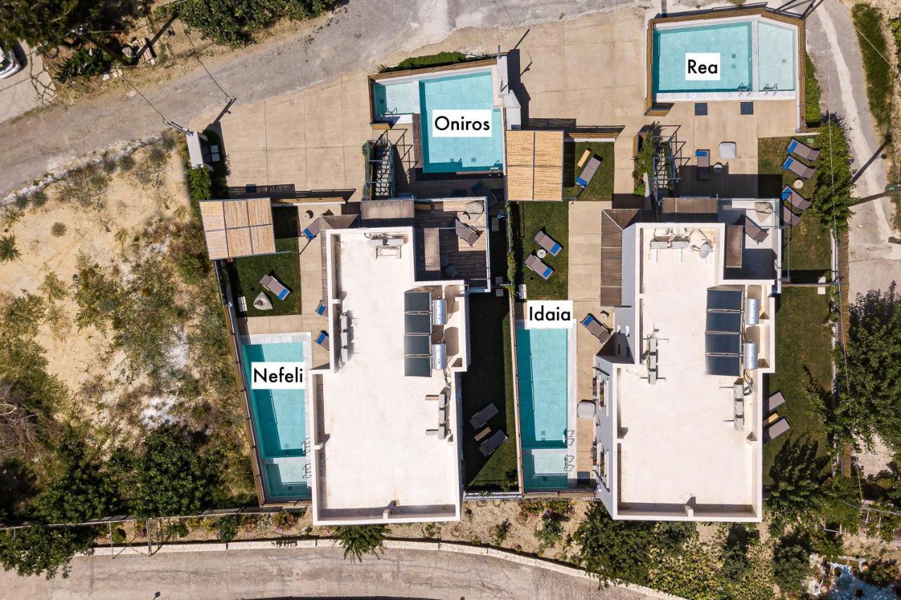 Iron - Idaia & Rea Villa
